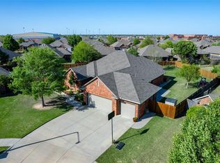 3300 Red Maple Ln, Moore, OK 73170