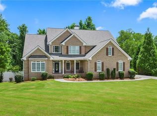 3607 Shepherds Ln, Loganville, GA 30052
