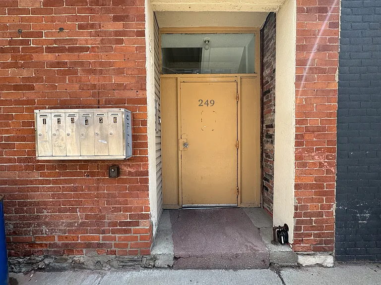 249 Logan Ave #6 — Photo 9