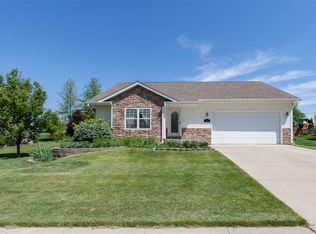 282 W Goldfinch Dr, Tiffin, IA 52340
