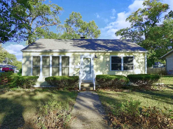 700 Delamatyr St, Knox, IN 46534