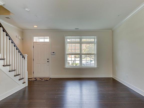 3rd image of 634 D St #634