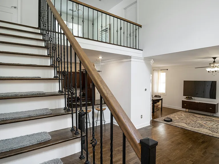 2038 East Dr — Photo 14