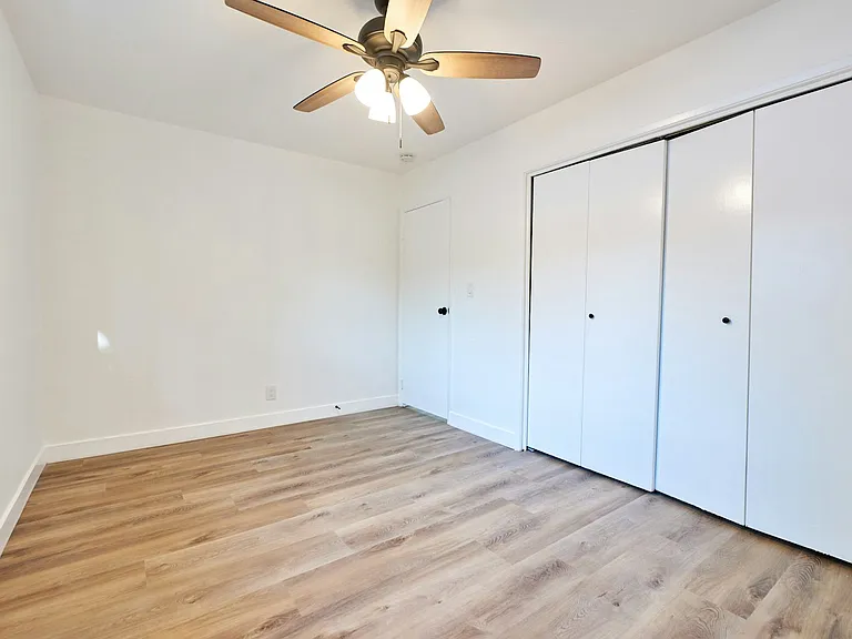 232 W 3rd St #232 — Photo 14