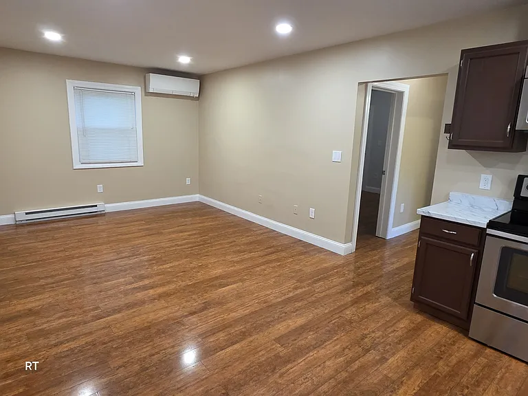 1325 Candia Rd #1 — Photo 3