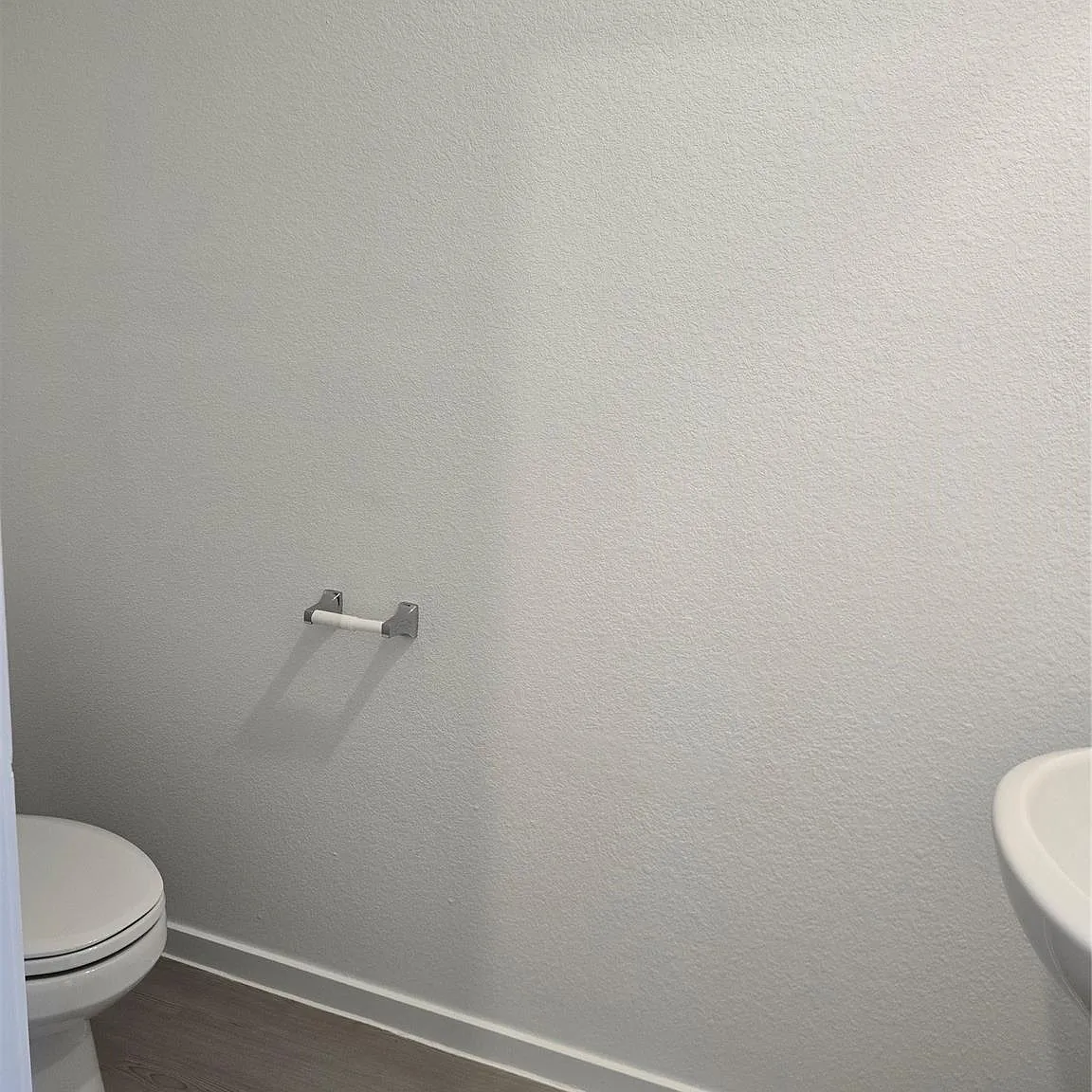 4 bed, 2.5 bath, 1979 sqft, $1,900 — Photo 4