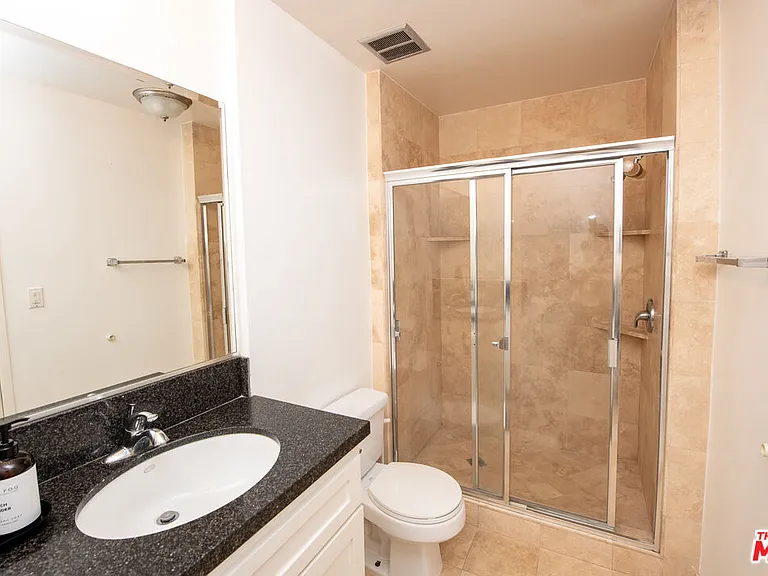608 Idaho Ave #6 — Photo 8