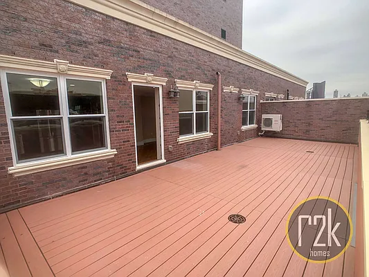 Rented by Realty 2000 Corp | media 79