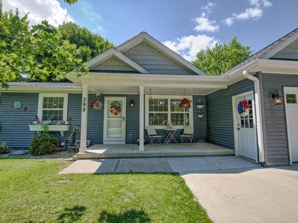 398 Lee St, Sunfield, MI 48890
