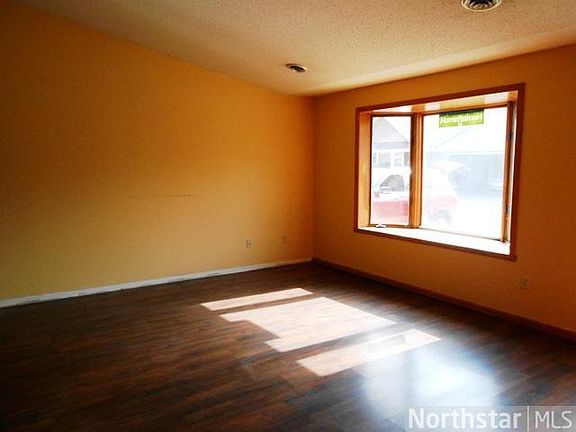 4th image of 3646 Gershwin Ln N