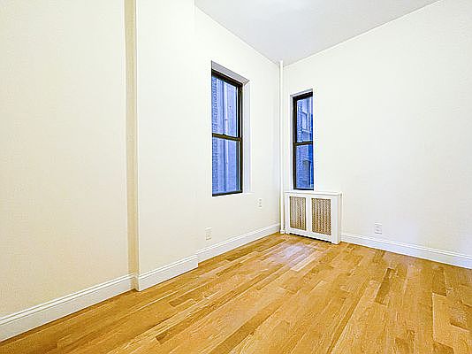 3rd image of 346 E 62nd St APT 3B