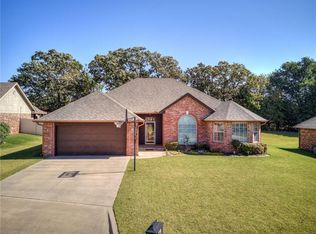 1601 Cedar Bend Ct, Shawnee, OK 74804