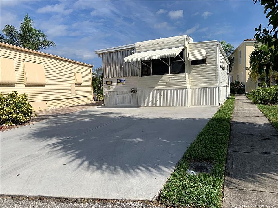 1st image of 471 Nettles Blvd