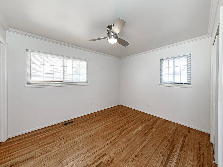 129 Ely St — Photo 8