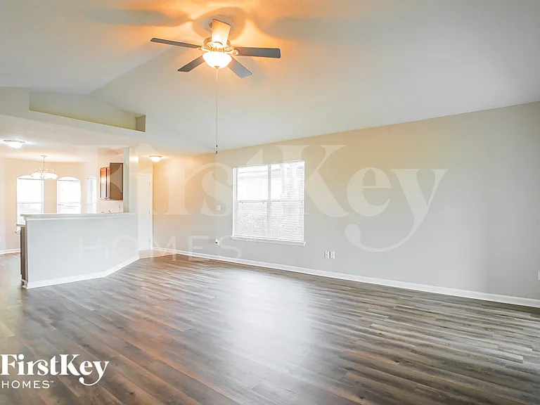 2089 W Lymington Way — Photo 6