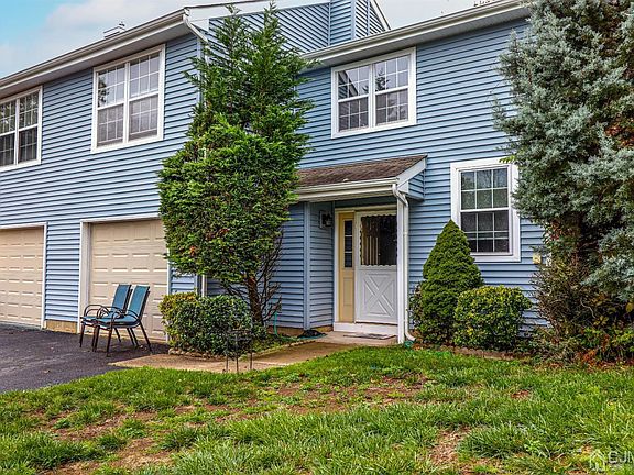 3rd image of 68 Avebury Pl