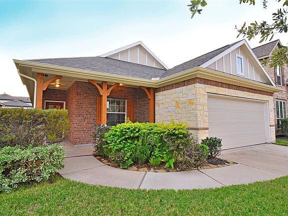 3rd image of 27167 Danbridge Gulch Ln