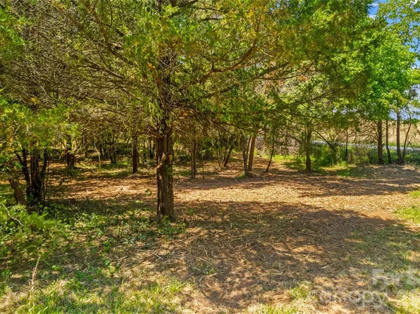 190 Sheffield Rd, Harmony, NC 28634