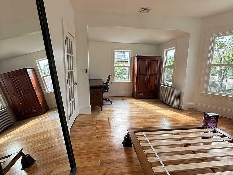 96 Munroe St #3 — Photo 37