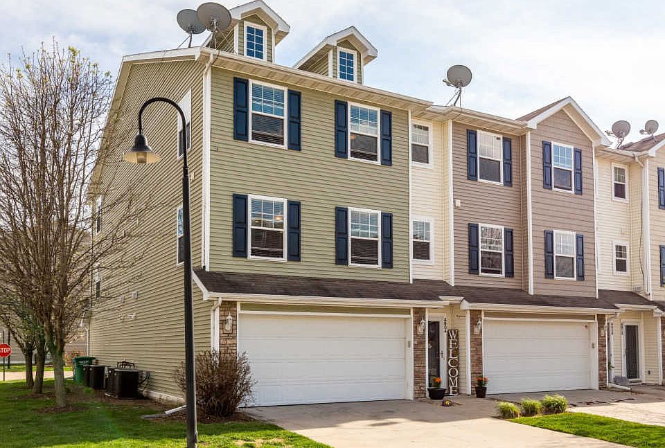 1st image of 4804 NE Milligan Ln