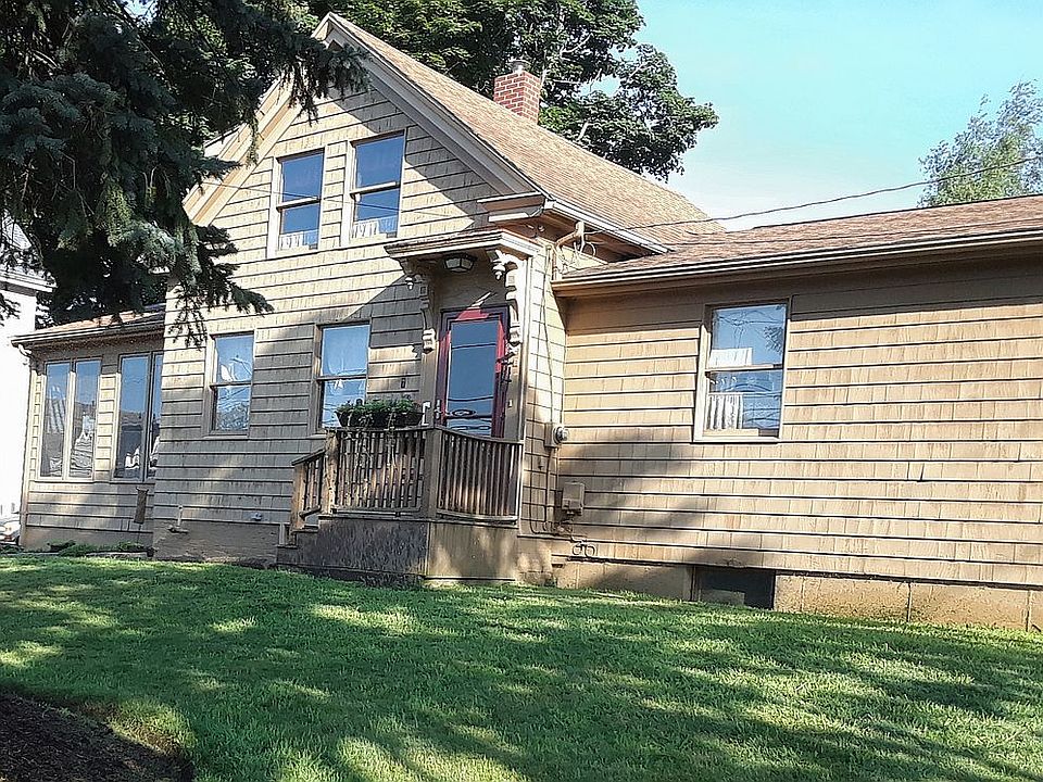 2nd image of 7 Holyoke St