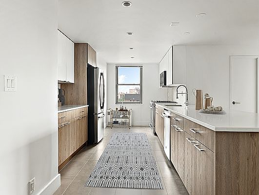 3rd image of 104-40 Queens Blvd #18J