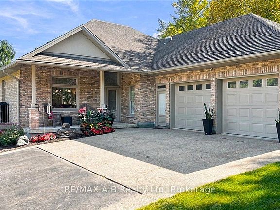 3rd image of 5083 Perth St #107