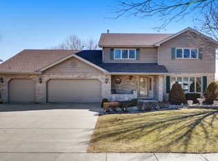 19525 Lancaster Dr, Mokena, IL 60448