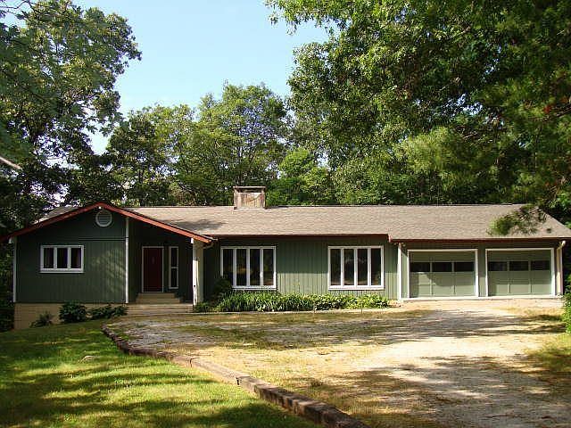 2nd image of 126 Cherokee Dr