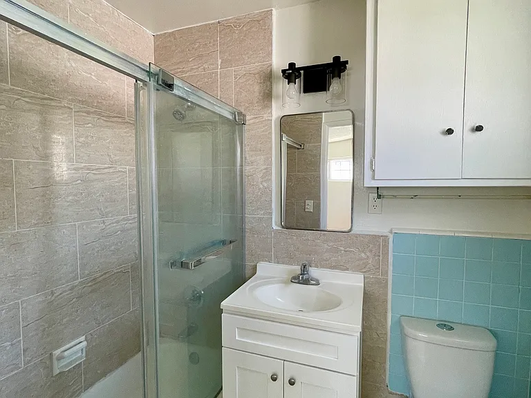 2539 1/2 Floradale Ave — Photo 7