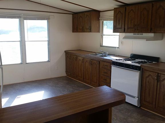 3rd image of 19 Sunny Acres Trailer Park #19