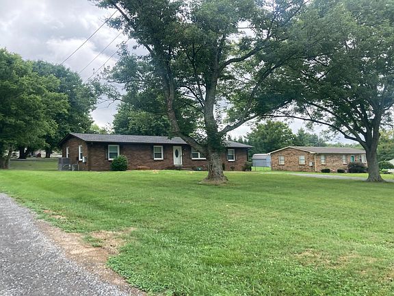 3rd image of 408 Wilkinson Ln