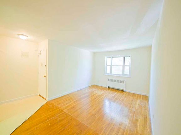 5th image of 863 Palisade Ave APT 2D