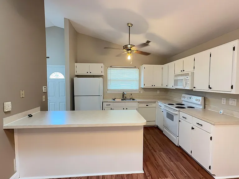 8257 Timberidge Ct — Photo 5