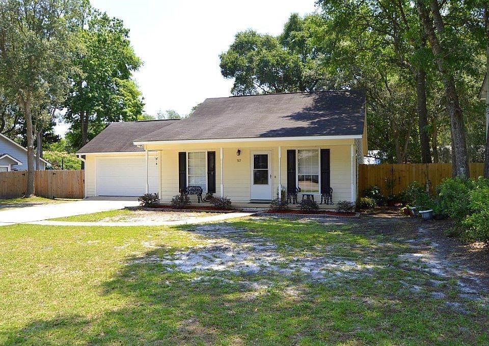 2nd image of 303 Faye Ct