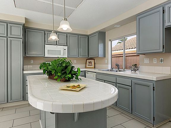 3rd image of 4472 San Joaquin St