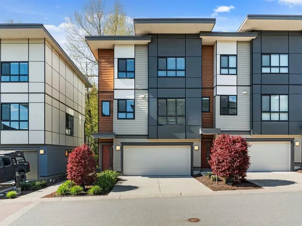 1968 N Parallel Rd #6, Abbotsford, BC V3G 2C6