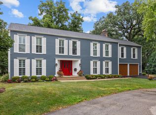 3 Old Valley Rd, Rolling Meadows, IL 60008