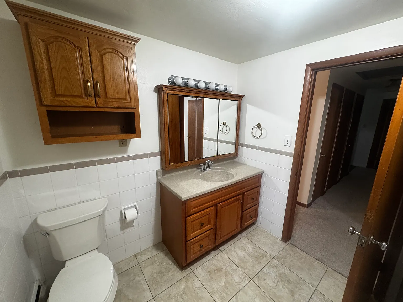 3 bed, $1,700 — Photo 2