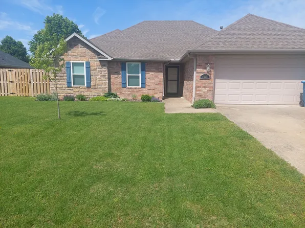 1393 Hutchinson St, Pea Ridge, AR 72751