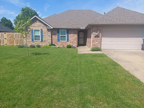 1393 Hutchinson St Photo 1