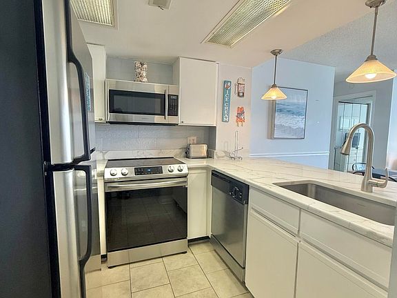 2nd image of 2000 New River Inlet Road #3211