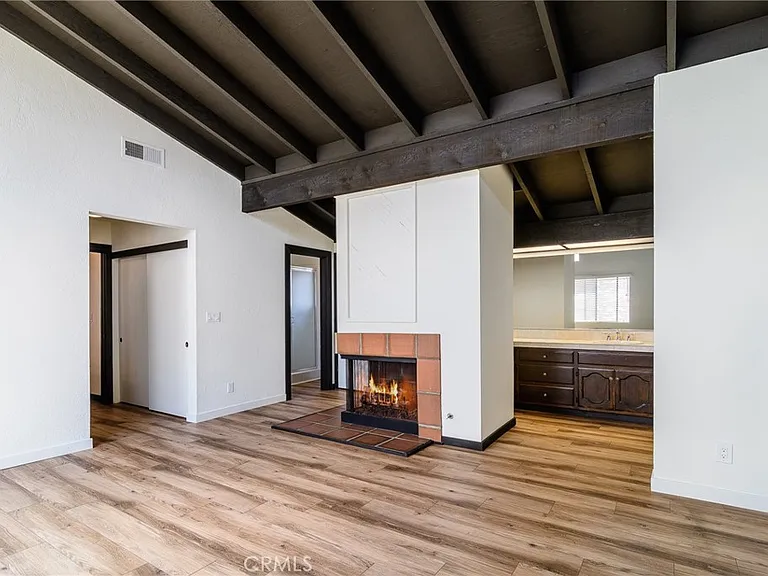 313 Diamond Ave — Photo 11