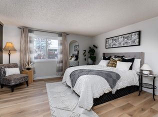 2909 139th Ave NW, Edmonton, AB T5Y2B3