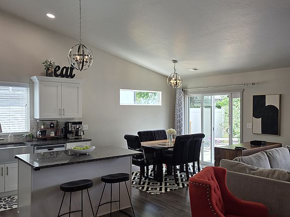 5th image of 3046 Red Pear Dr