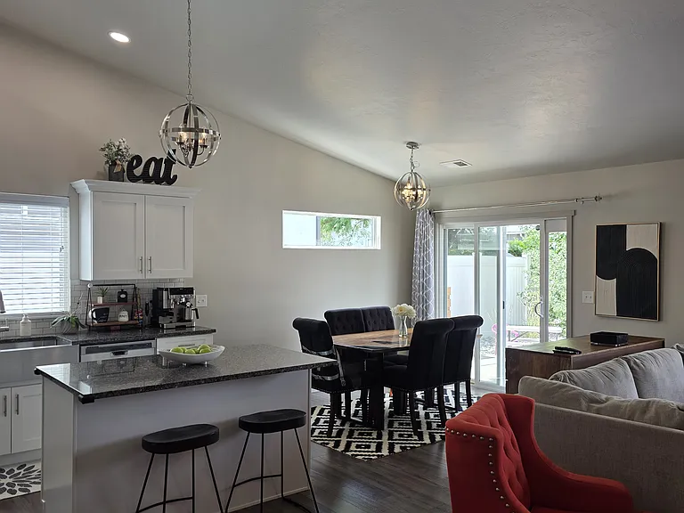 3046 Red Pear Dr — Photo 5
