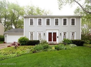 512 E Bauer Rd, Naperville, IL 60563