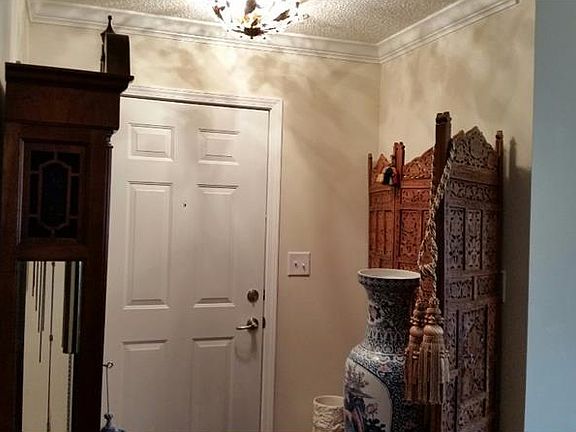 2nd image of 101 Silver Summit Dr SE