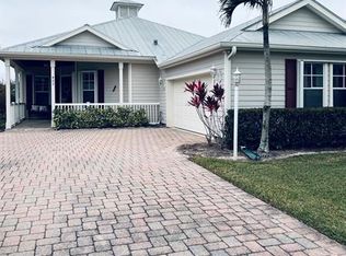 423 NE Leaping Frog Way, Port Saint Lucie, FL 34983