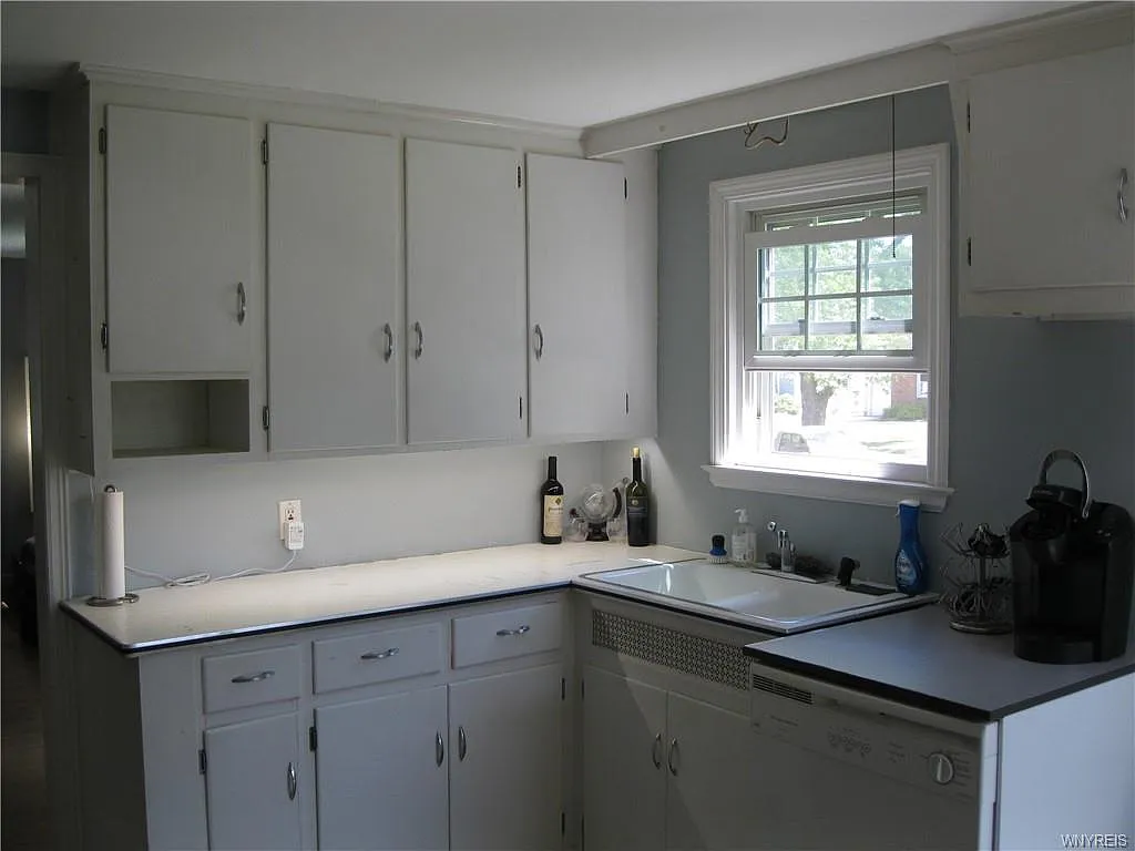 3 bed, 1332 sqft, $1,800 — Photo 3